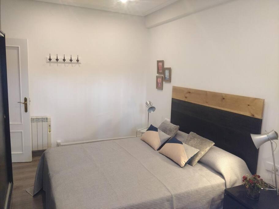 Coqueto Apartamento Frente Al Guggenheim Бильбао Экстерьер фото