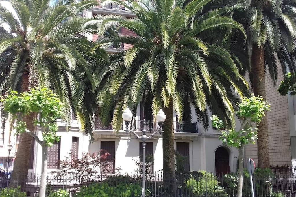 Coqueto Apartamento Frente Al Guggenheim Бильбао Экстерьер фото